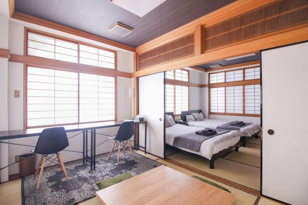 Japanese Tradition Evergreen อพาร์ทเม้น